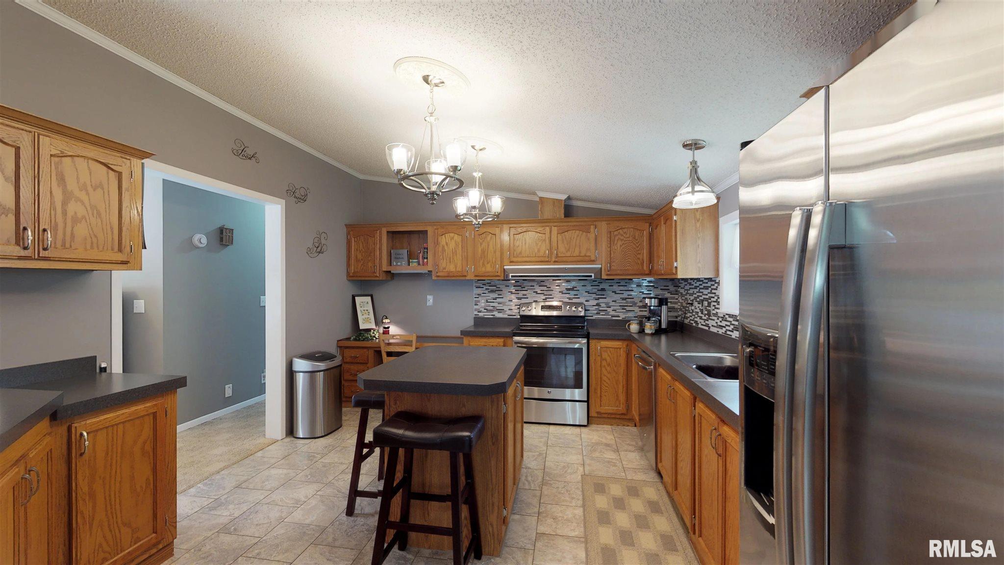 17590 Dee-Mac Road Mackinaw, IL 61755 - Photo 7 of 31