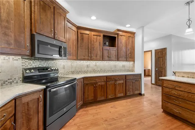 $1,400,000 | 16678 Evans Road, Basehor, KS 66007