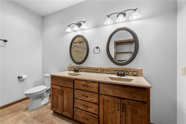 $1,400,000 | 16678 Evans Road, Basehor, KS 66007