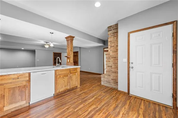 $1,250,000 | 16678 Evans Road, Basehor, KS 66007