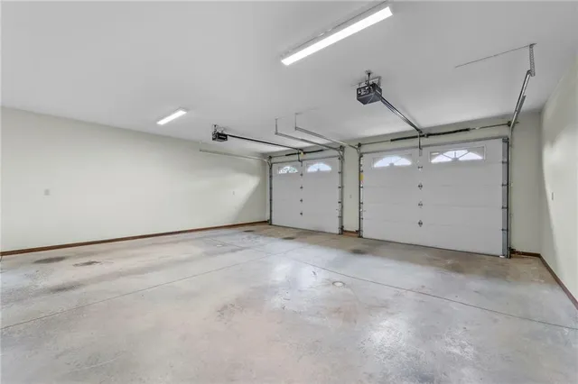 $1,400,000 | 16678 Evans Road, Basehor, KS 66007