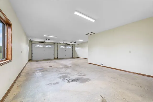 $1,400,000 | 16678 Evans Road, Basehor, KS 66007