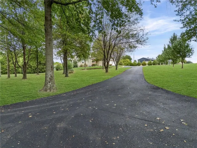 $1,400,000 | 16678 Evans Road, Basehor, KS 66007