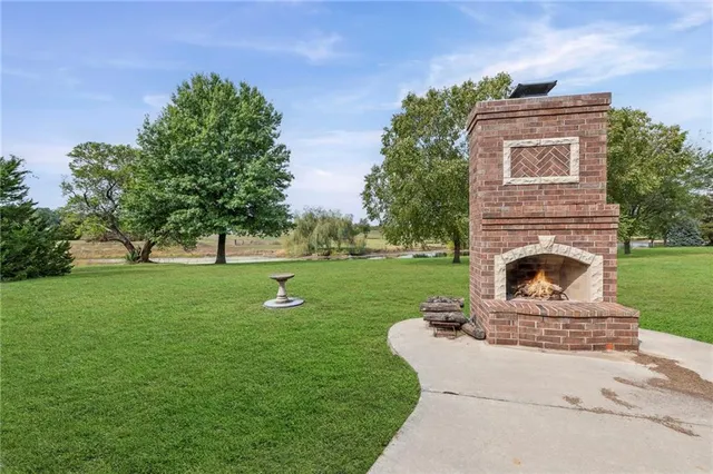 $1,400,000 | 16678 Evans Road, Basehor, KS 66007