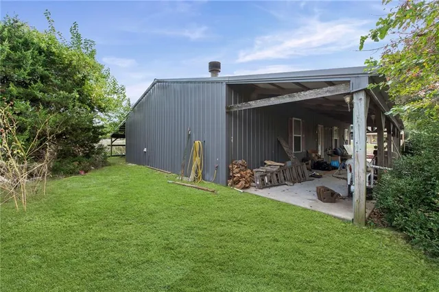 $1,400,000 | 16678 Evans Road, Basehor, KS 66007