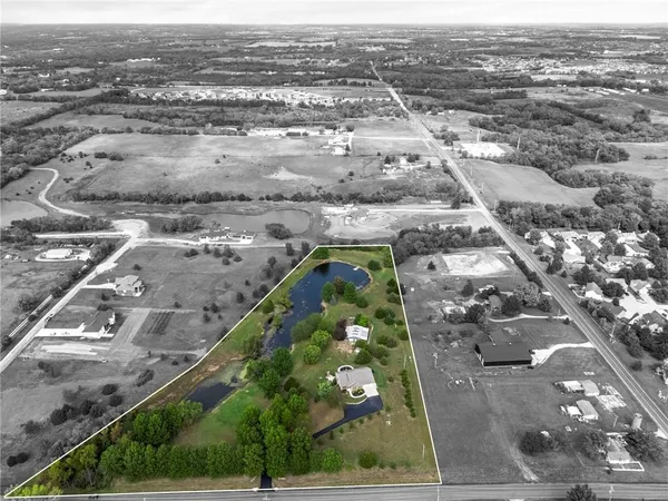 $1,250,000 | 16678 Evans Road, Basehor, KS 66007