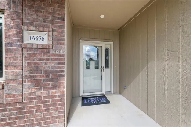 $1,400,000 | 16678 Evans Road, Basehor, KS 66007