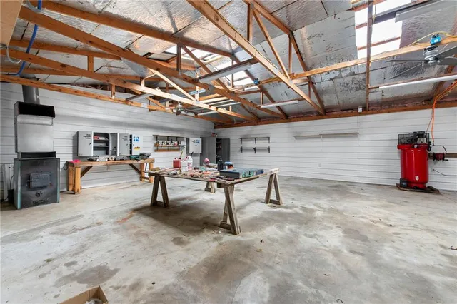 $1,400,000 | 16678 Evans Road, Basehor, KS 66007