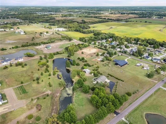 $1,400,000 | 16678 Evans Road, Basehor, KS 66007