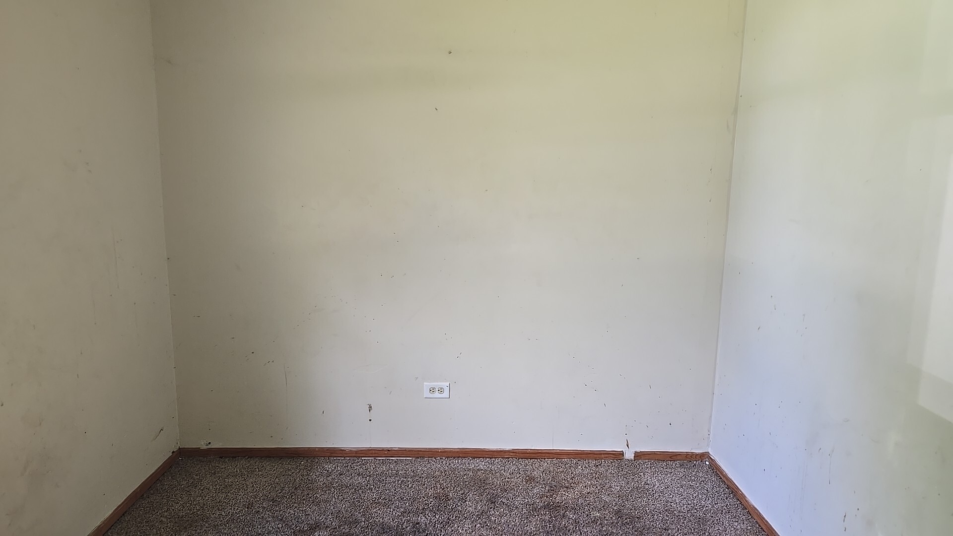 4627 Saratoga Road Richton Park, IL 60471 - Photo 8 of 12 a view of an empty room