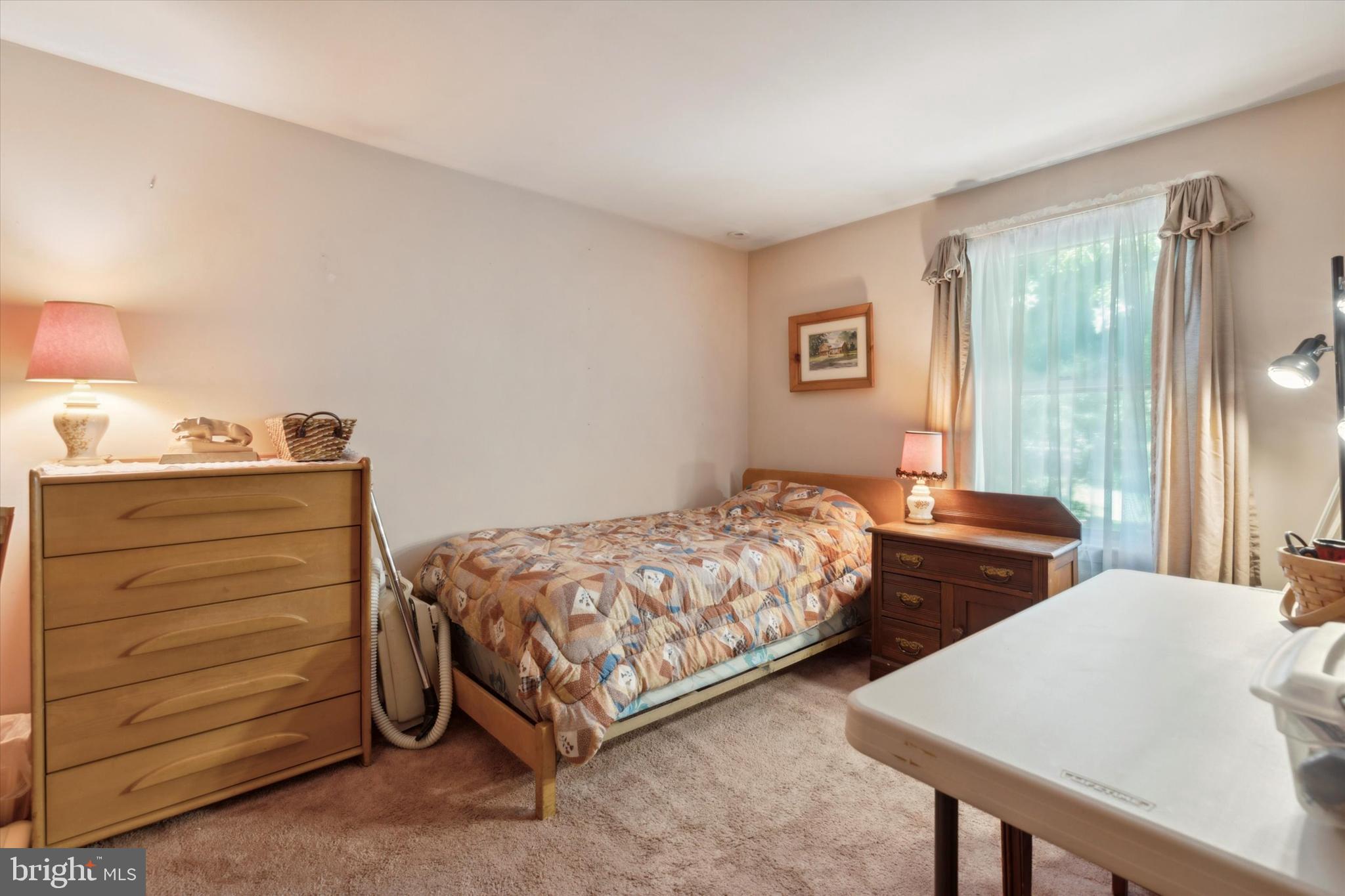 881 West King Road Malvern, PA 19355 - Photo 24 of 28 Bedroom 4 with hardwood beneath carpet