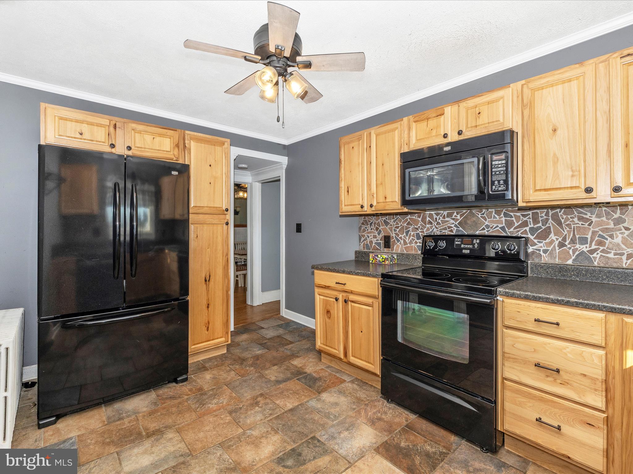 1646 Washington Road Westminster, MD 21157 - Photo 17 of 54 Kitchen