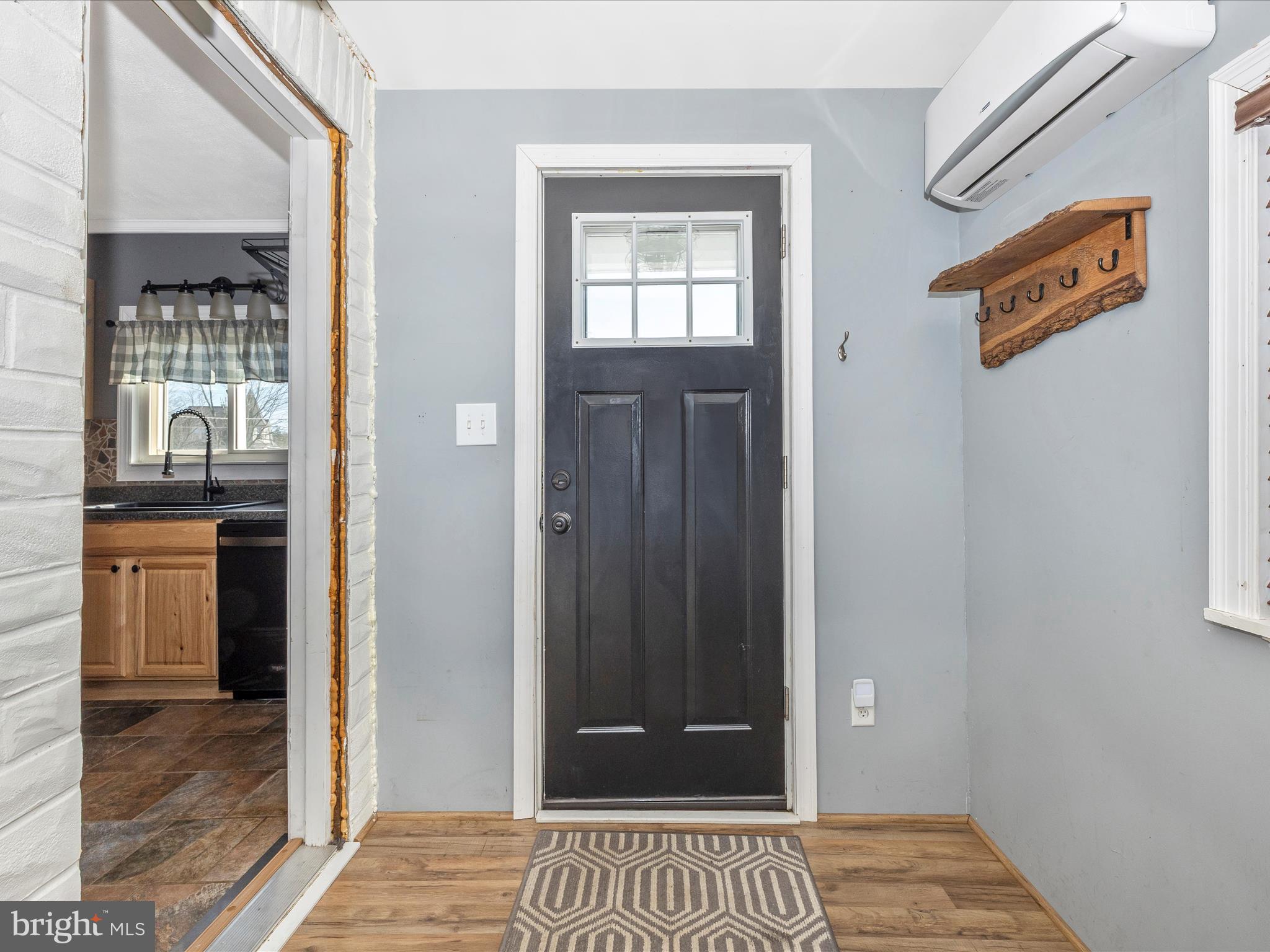 1646 Washington Road Westminster, MD 21157 - Photo 20 of 54 Mudroom