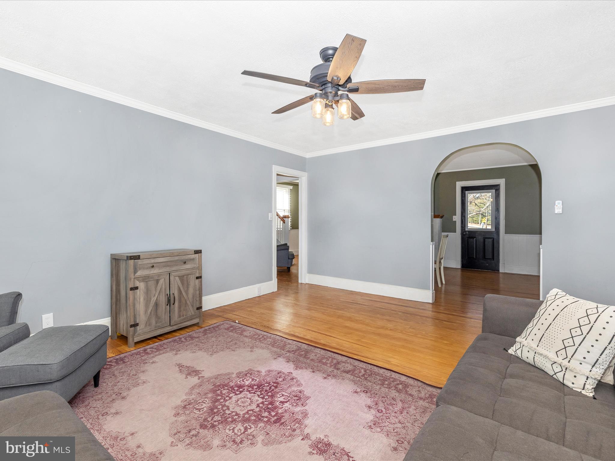 1646 Washington Road Westminster, MD 21157 - Photo 9 of 54 Living Room