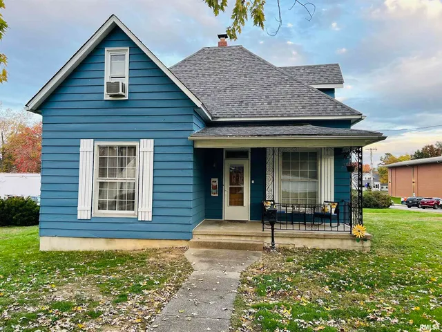 $154,900 | 734 South McKinley Street, Harrisburg, IL 62946