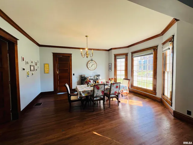 $154,900 | 734 South McKinley Street, Harrisburg, IL 62946