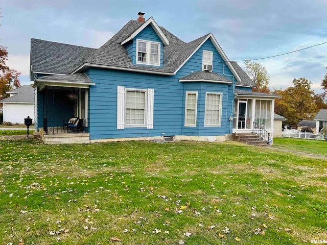 $154,900 | 734 South McKinley Street, Harrisburg, IL 62946