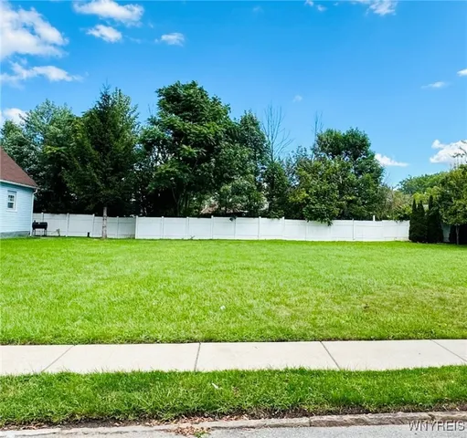 $16,000 | 137 Kosciuszko Street, Buffalo, NY 14212