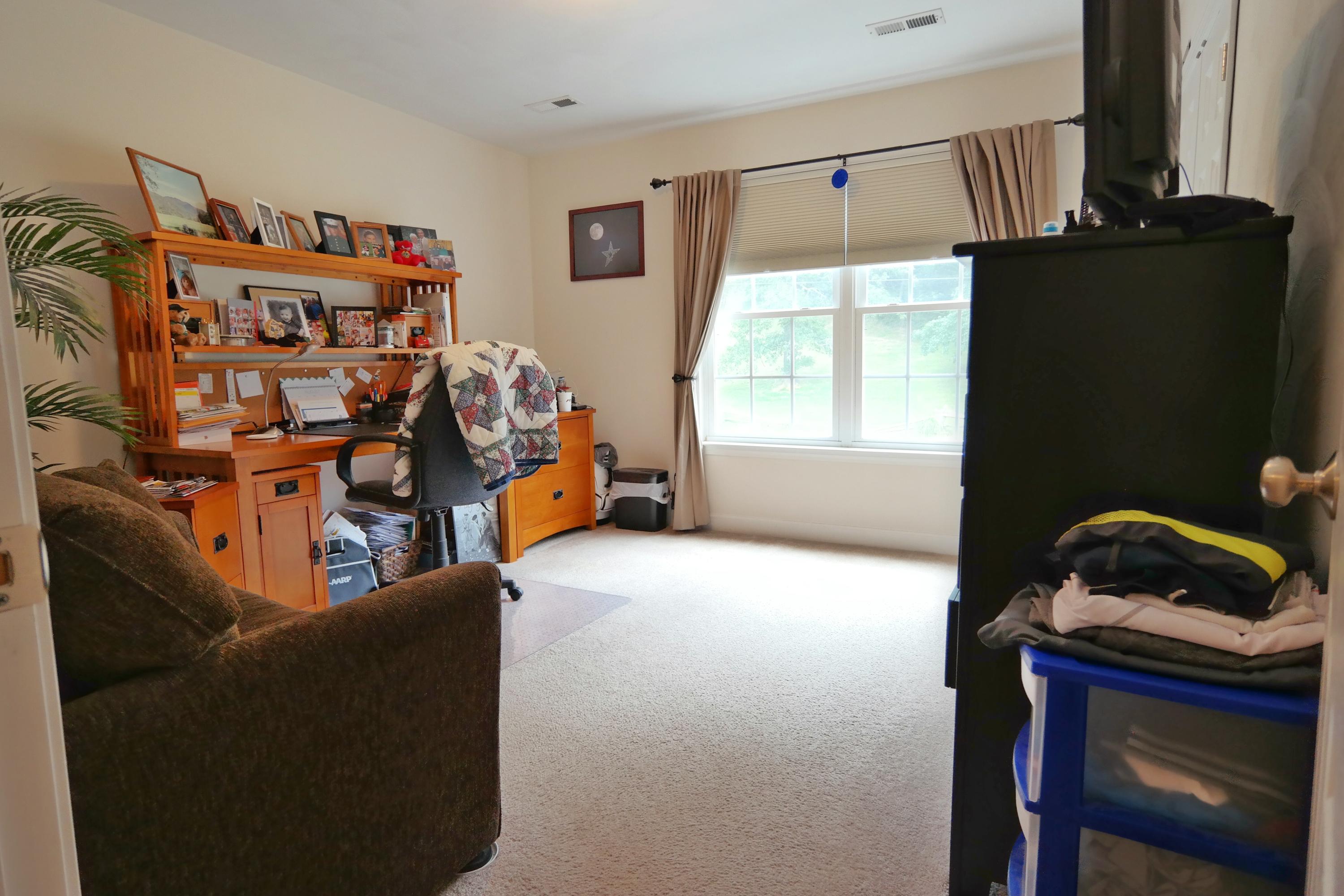 2832 Green Ridge Road Northwest Roanoke, VA 24019 - Photo 11 of 25 Bedroom 2