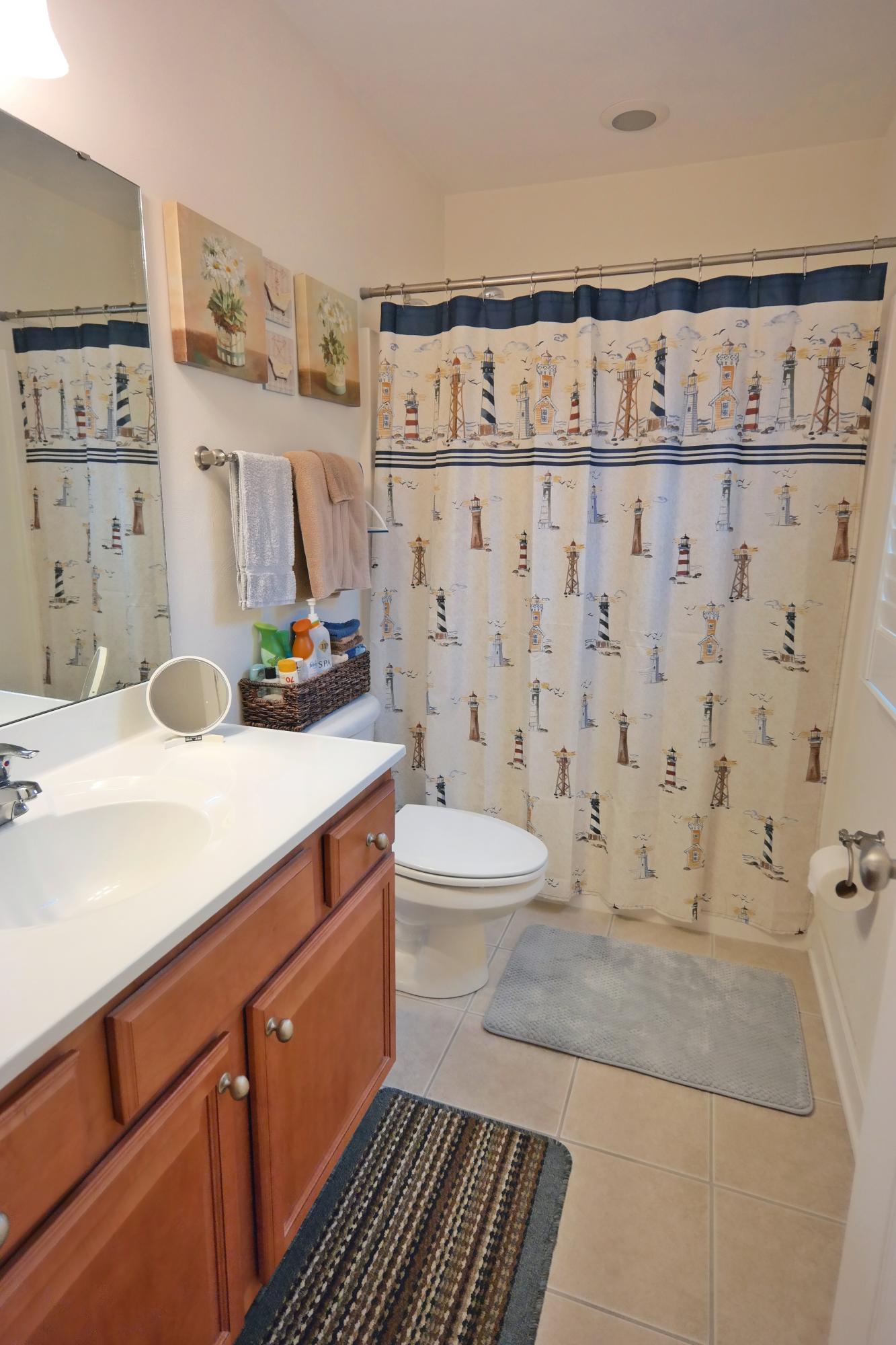 2832 Green Ridge Road Northwest Roanoke, VA 24019 - Photo 13 of 25 Hall Bath