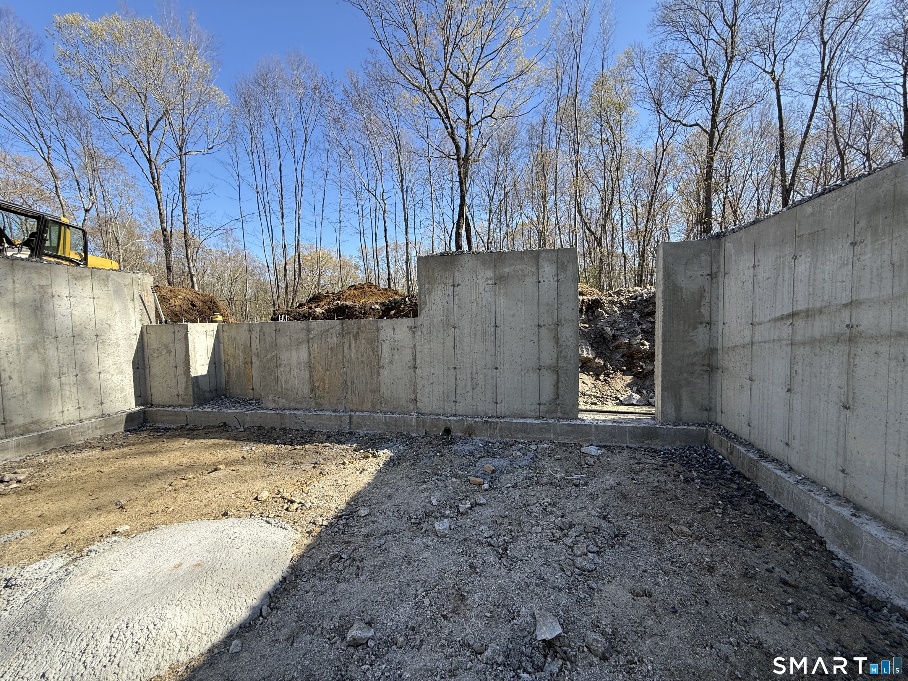 86 Quail Run Road Woodbury, CT 06798 - Photo 7 of 24 Shows where the Bilco Door will go