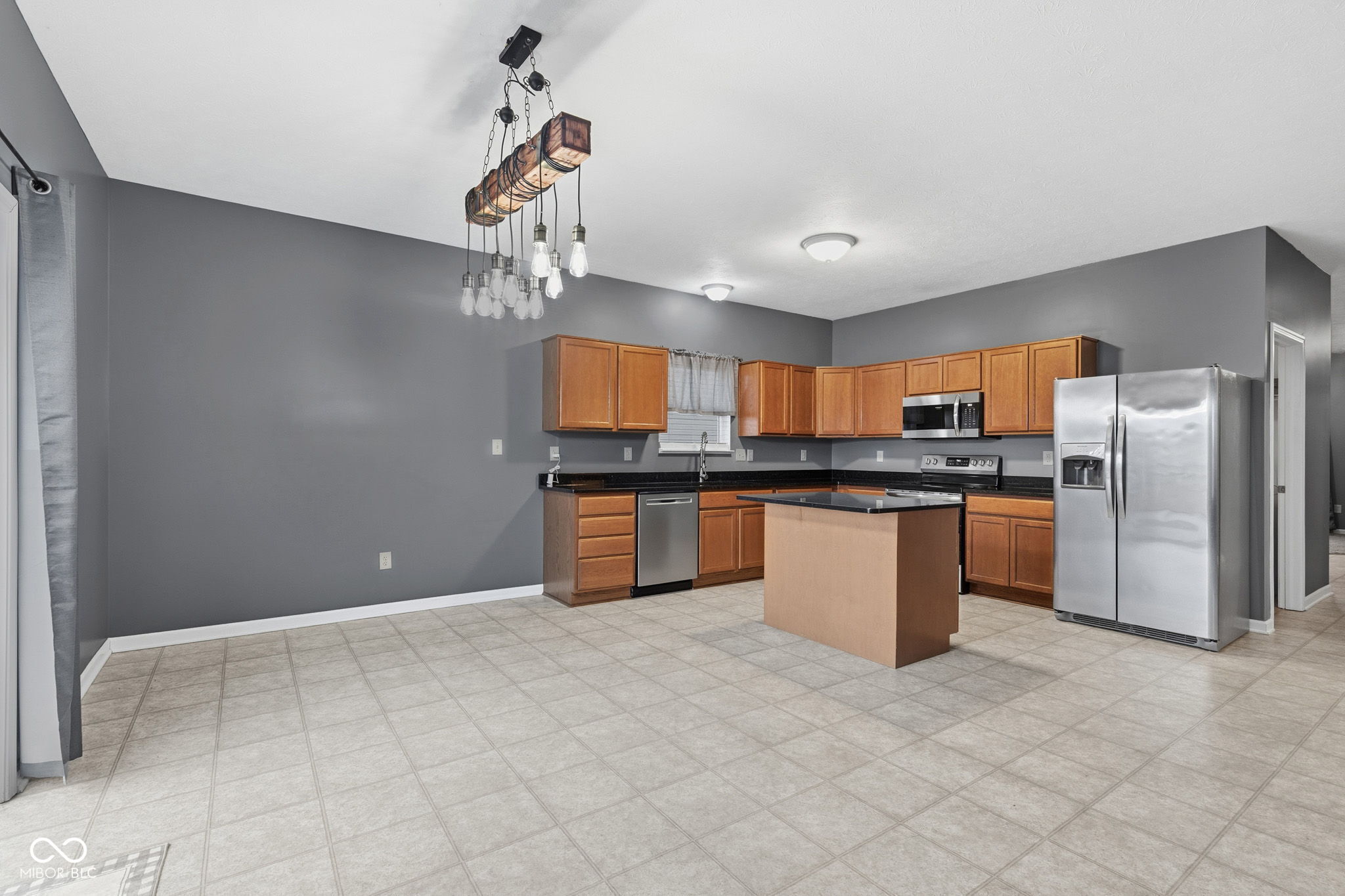 2268 Hampton Drive Franklin, IN 46131 - Photo 16 of 56