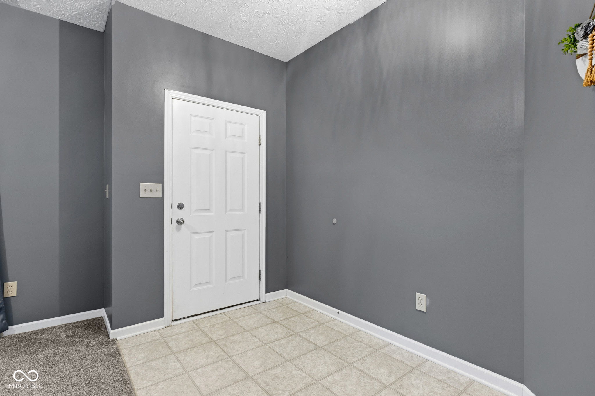 2268 Hampton Drive Franklin, IN 46131 - Photo 4 of 56