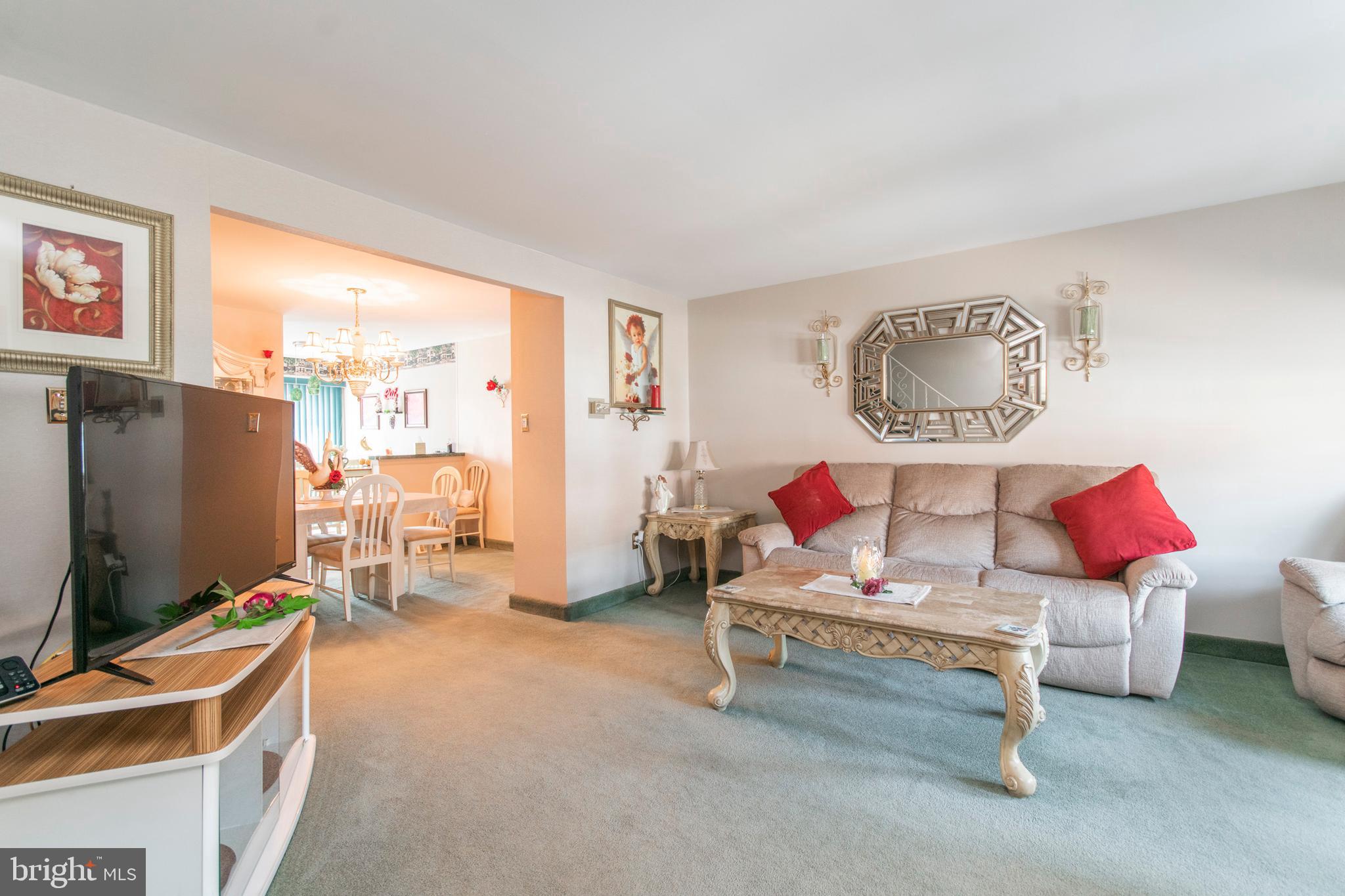 3973 Constance Road Philadelphia, PA 19114 - Photo 4 of 28 Gallery Image 4
