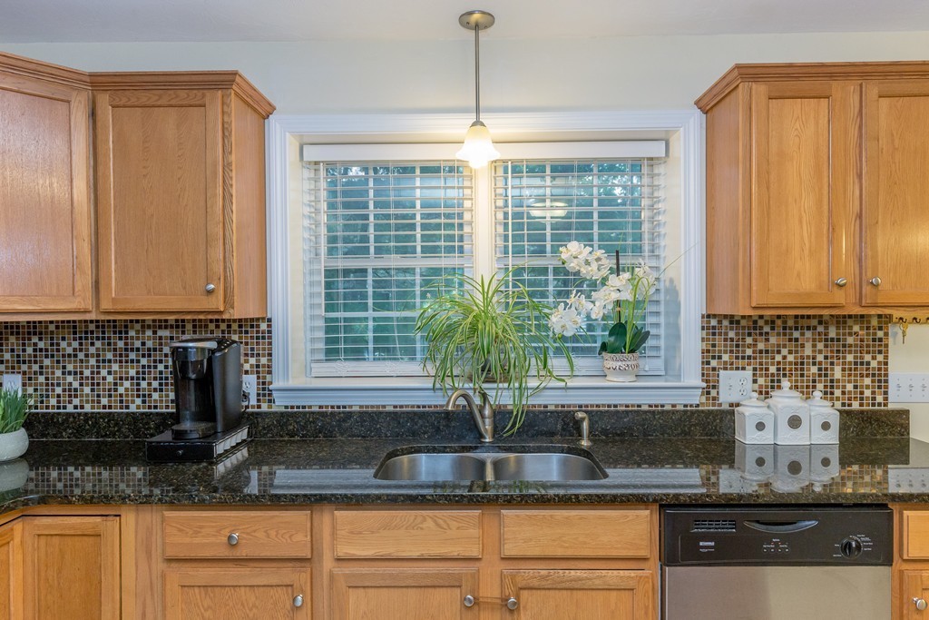 1975 Middlesex Street, Unit 2 Lowell, MA 01851 - Photo 6 of 24