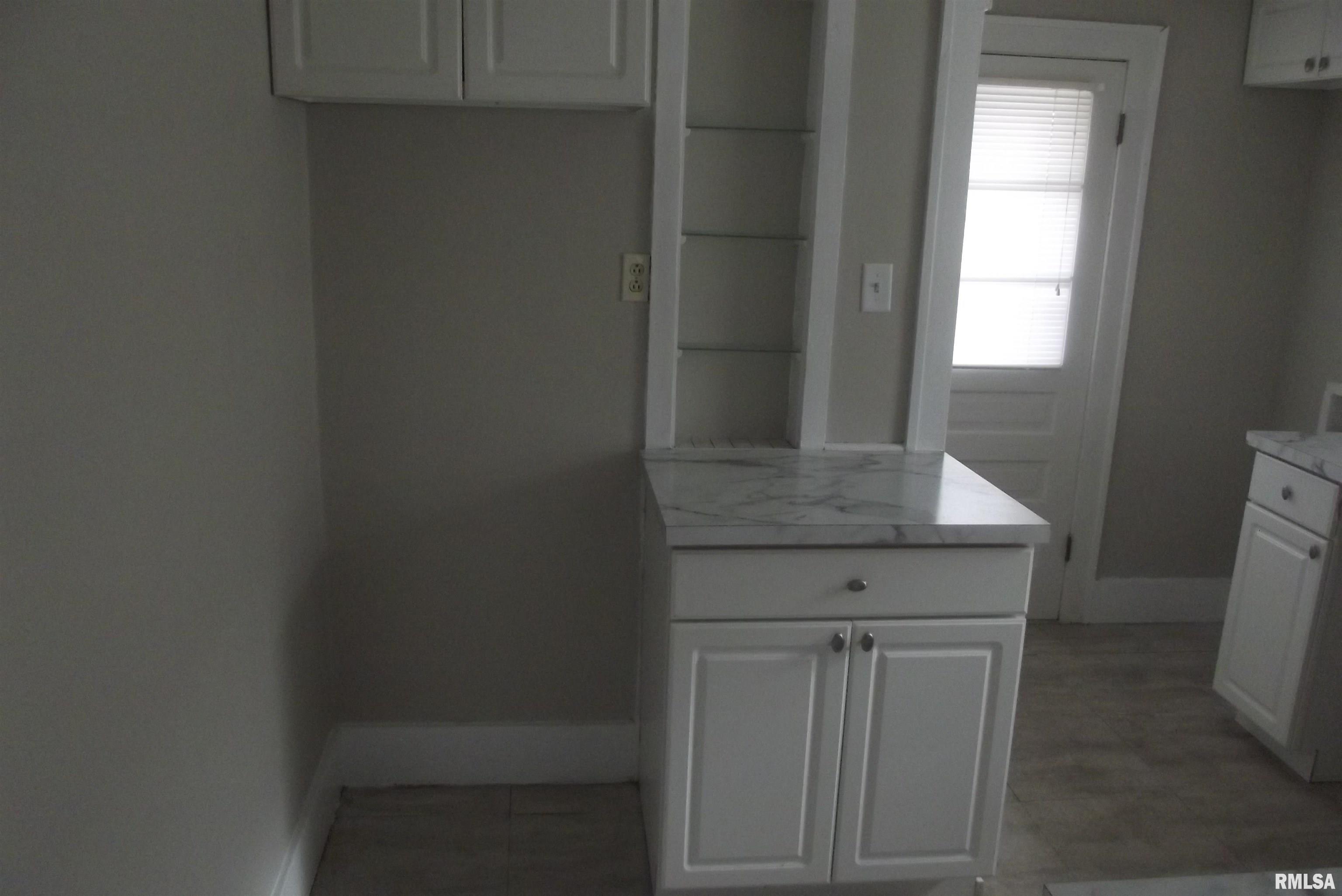 2022 Dial Court Springfield, IL 62704 - Photo 11 of 15 Gallery Image 11
