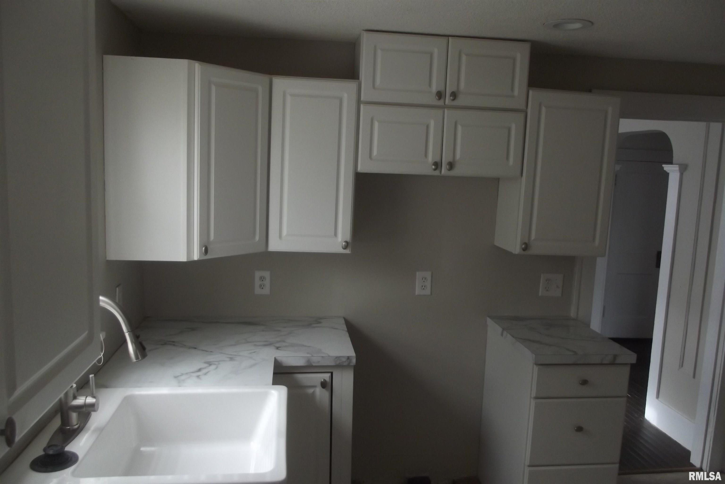 2022 Dial Court Springfield, IL 62704 - Photo 10 of 15 Gallery Image 10