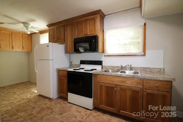 $850 | 203 North New Hope Road, Gastonia, NC 28054