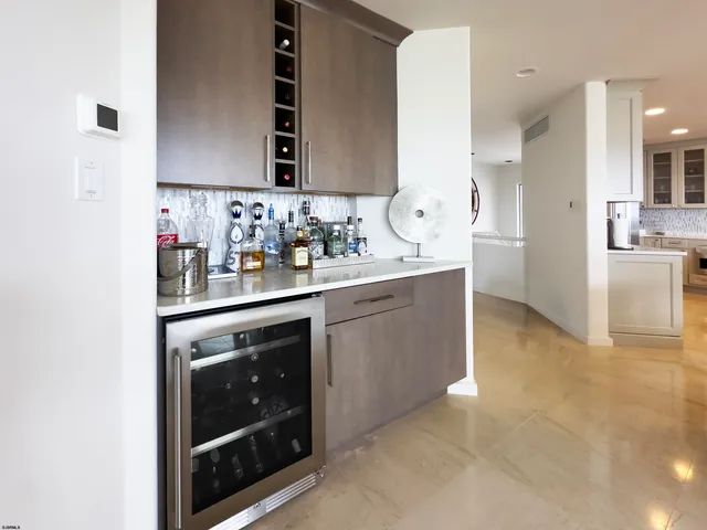 $300,000 | 121 South 17th Avenue, Longport, NJ 08403