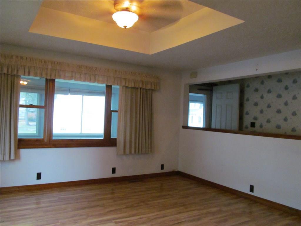 37 Ridgeway Avenue Sanford, ME 04073 - Photo 5 of 15 Living room