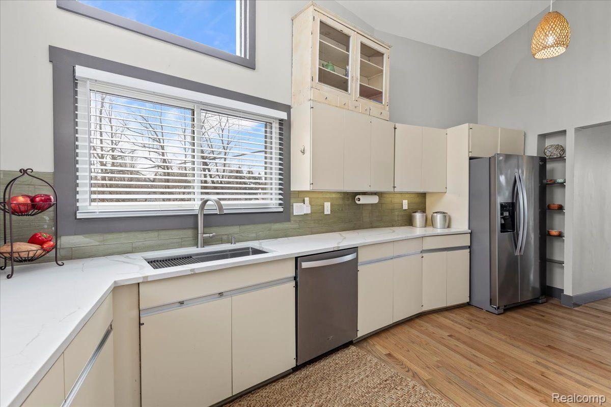 3965 Burnet Road Commerce Township, MI 48382 - Photo 19 of 47 Gallery Image 19