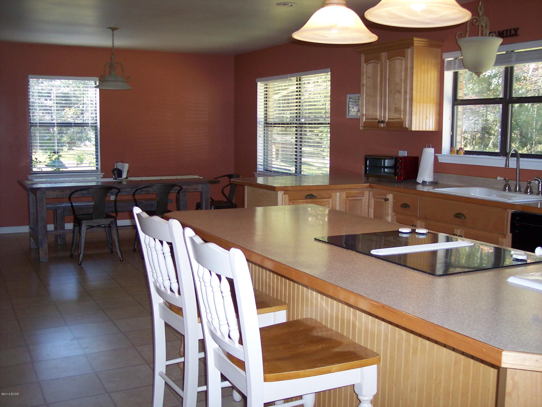 2942 Pioneer Road Vernon, FL 32462 - Photo 7 of 25 Gallery Image 7