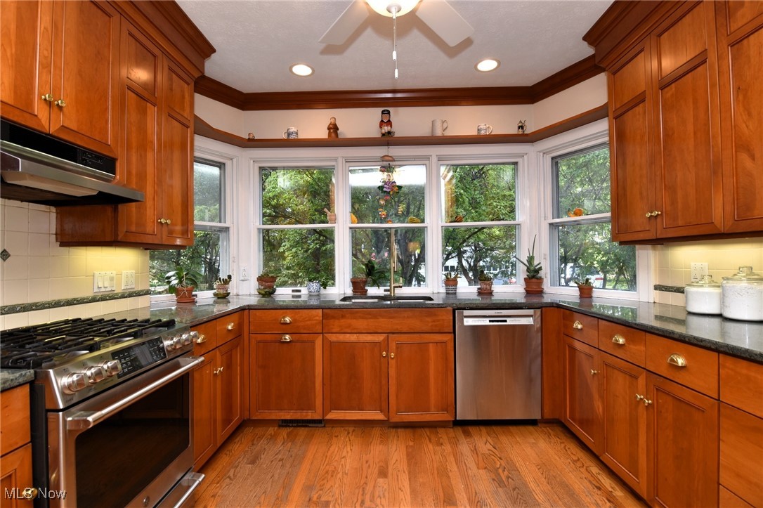 2714 Leighton Road Cleveland, OH 44120 - Photo 15 of 49 Gallery Image 15