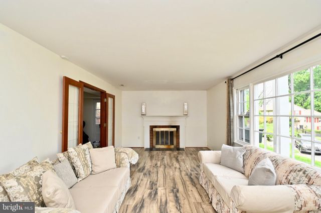 $750,000 | 3620 Orlando Place, Alexandria, VA 22305