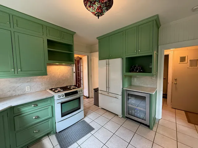 $405,000 | 2010 Main Street, La Crosse, WI 54601