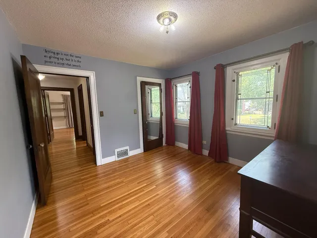 $405,000 | 2010 Main Street, La Crosse, WI 54601