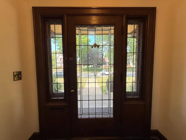 $405,000 | 2010 Main Street, La Crosse, WI 54601