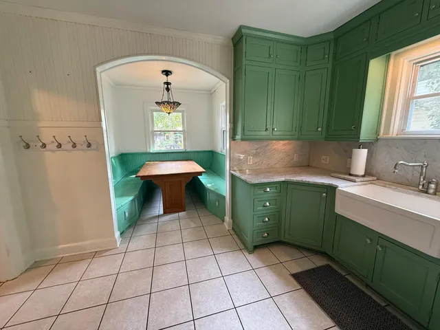 $405,000 | 2010 Main Street, La Crosse, WI 54601