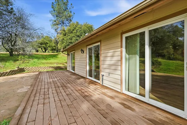a view of backyard with green space