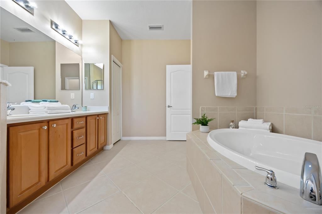 8769 Monterey Bay Loop Bradenton, FL 34212 - Photo 29 of 64