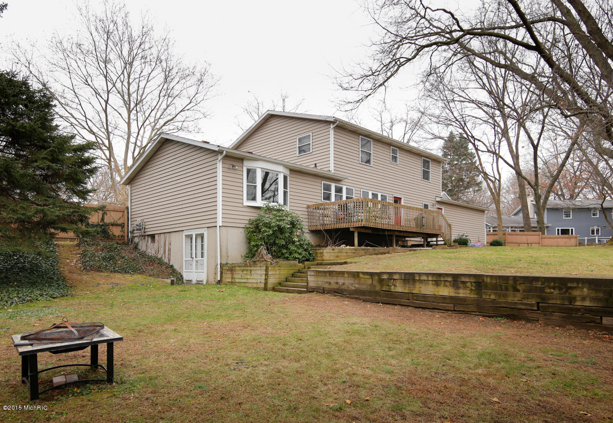 2400 Ridgeview Drive Kalamazoo, MI 49008 - Photo 29 of 30 2400 Ridgeview Dr-129