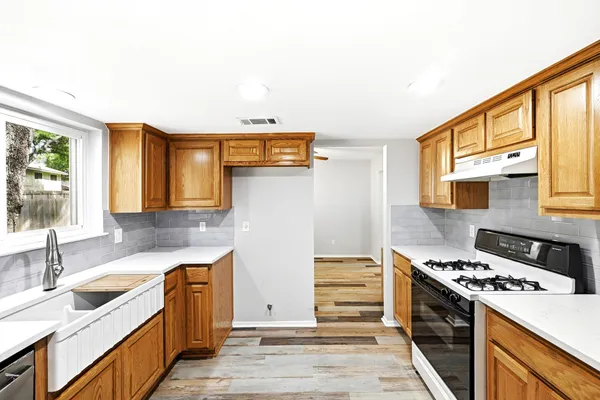 $630,000 | 12002 Carmel Park Lane, Austin, TX 78727