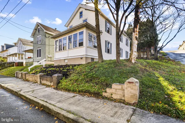 $209,900 | 266 Mahanoy Street, Tamaqua, PA 18252