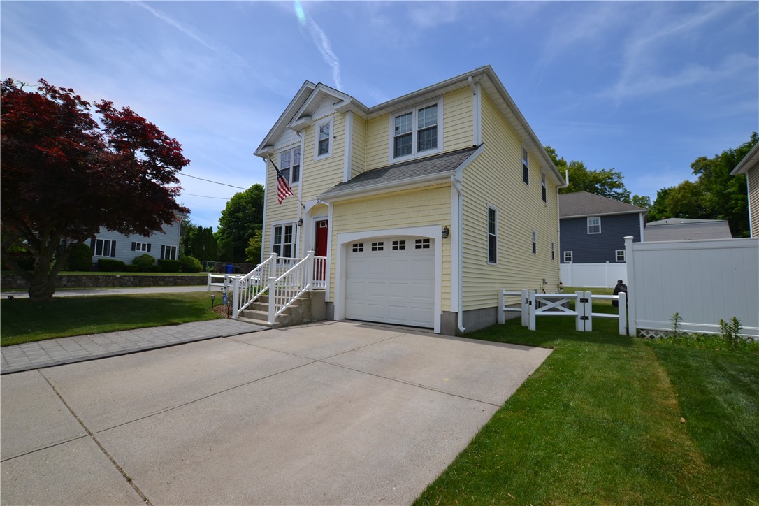 517 Pleasant Street Pawtucket, RI 02860 - Photo 3 of 24