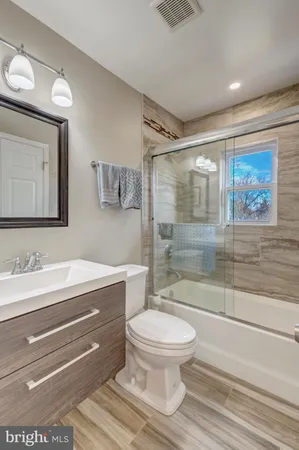 $525,000 | 92 Meeker Court, Manassas Park, VA 20111