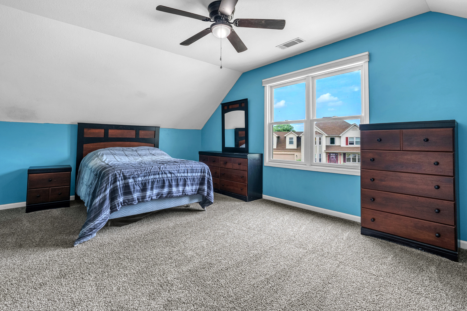 458 Brian Drive Manteno, IL 60950 - Photo 23 of 33 a bedroom with a bed and a dresser